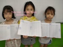 Cách giúp con làm quen bút chì - hiểu rõ ly dòng khi viết - hành trang cho con chuẩn bị lớp 1 HN